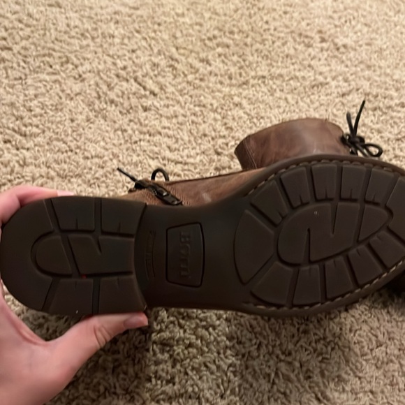 Born lace up side zip boots 9.5 women’s EUC weathered look leather - Picture 8 of 13